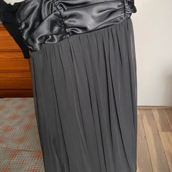 Little Black Dress - Picture 4 of 7